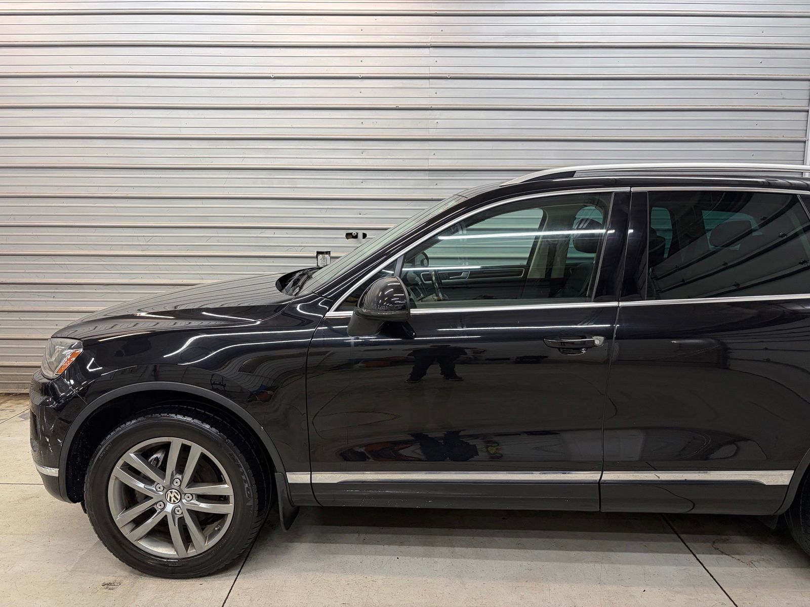 Photo 3 of 2015 Volkswagen Touareg V6 TDI