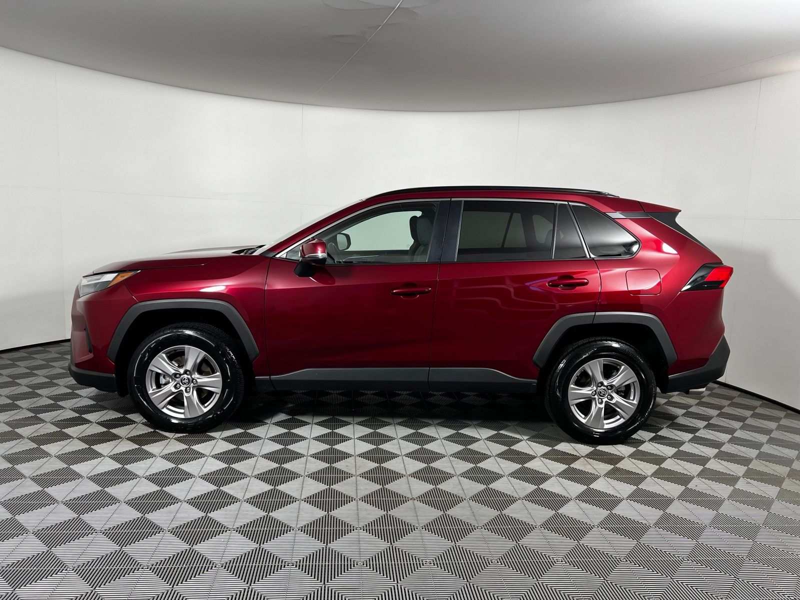 Thumbnail: 2025 Toyota RAV4 - 8