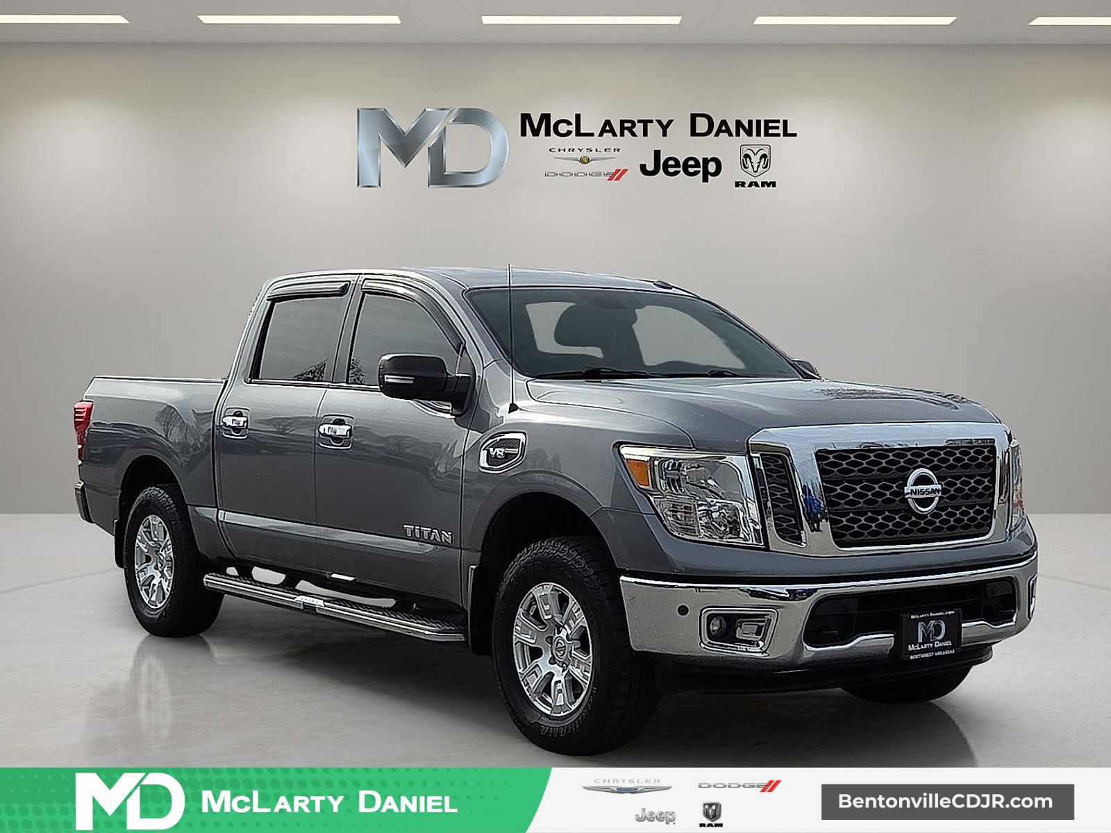 2017 Nissan Titan SV Crew Cab 4WD
