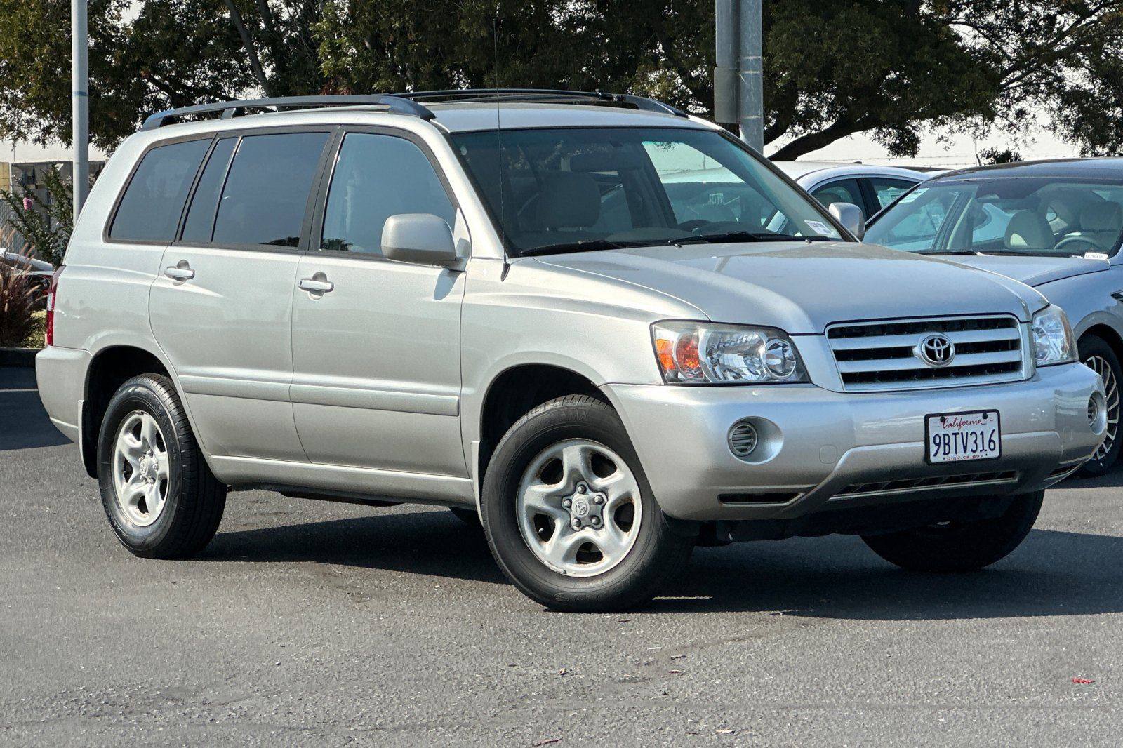Silver 2006 Toyota Highlander SUV / Crossover 5-Speed Automatic Overdrive