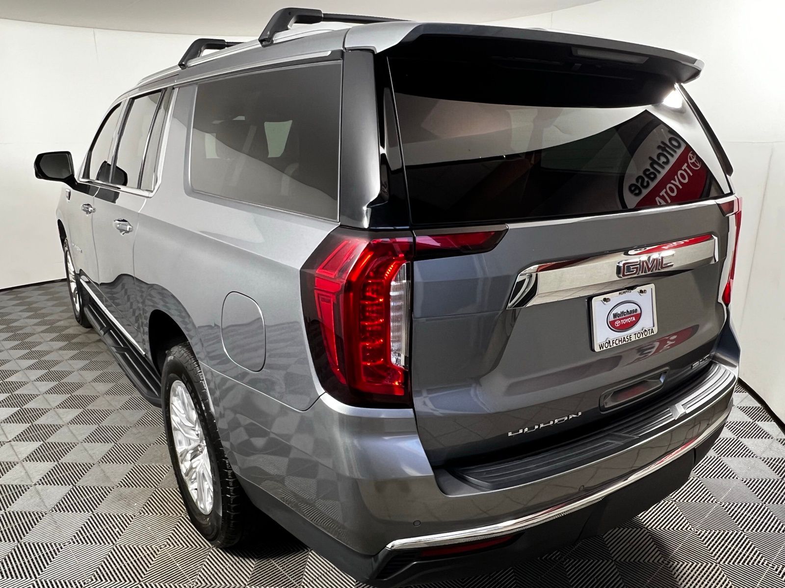 Thumbnail: 2022 GMC Yukon XL - 7