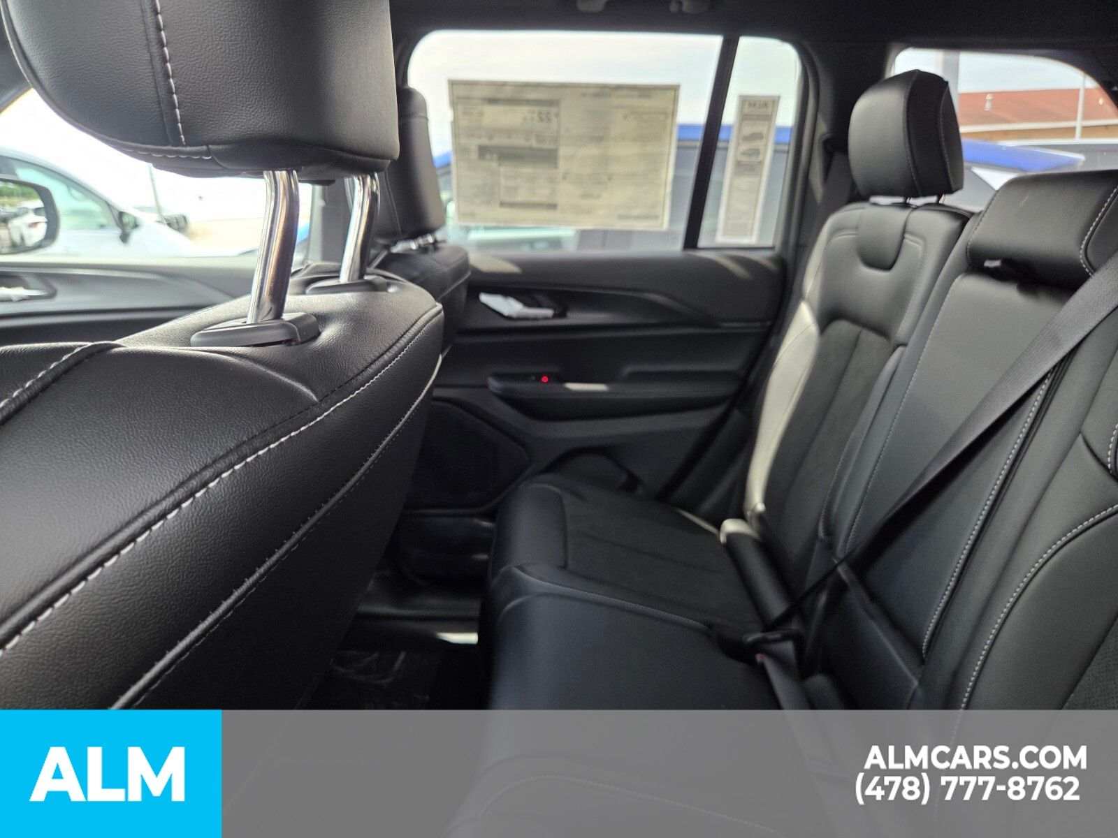 Used 2025 Black Jeep Altitude X image 7