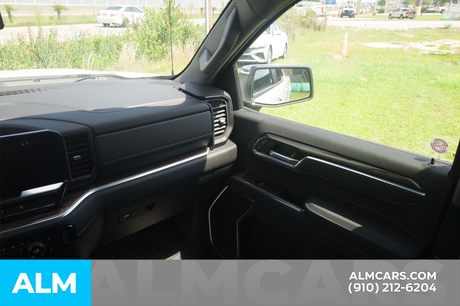 Used 2026 Summit White Chevrolet LT image 19