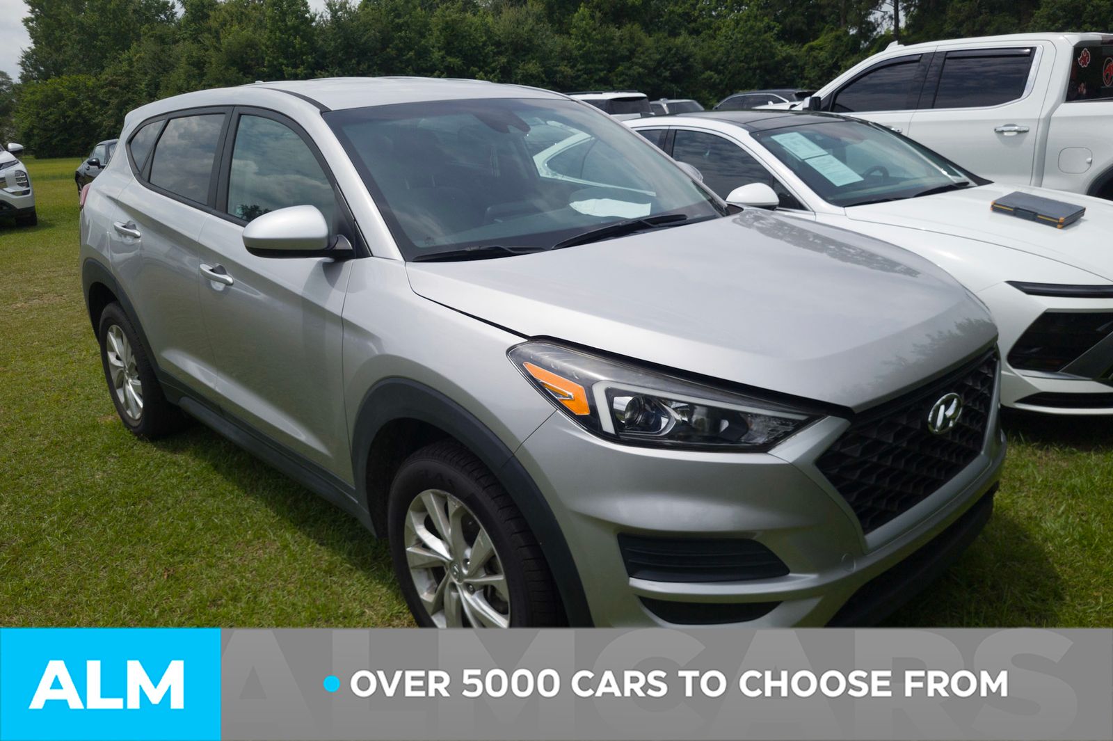2020 Hyundai Tucson SE photo 2