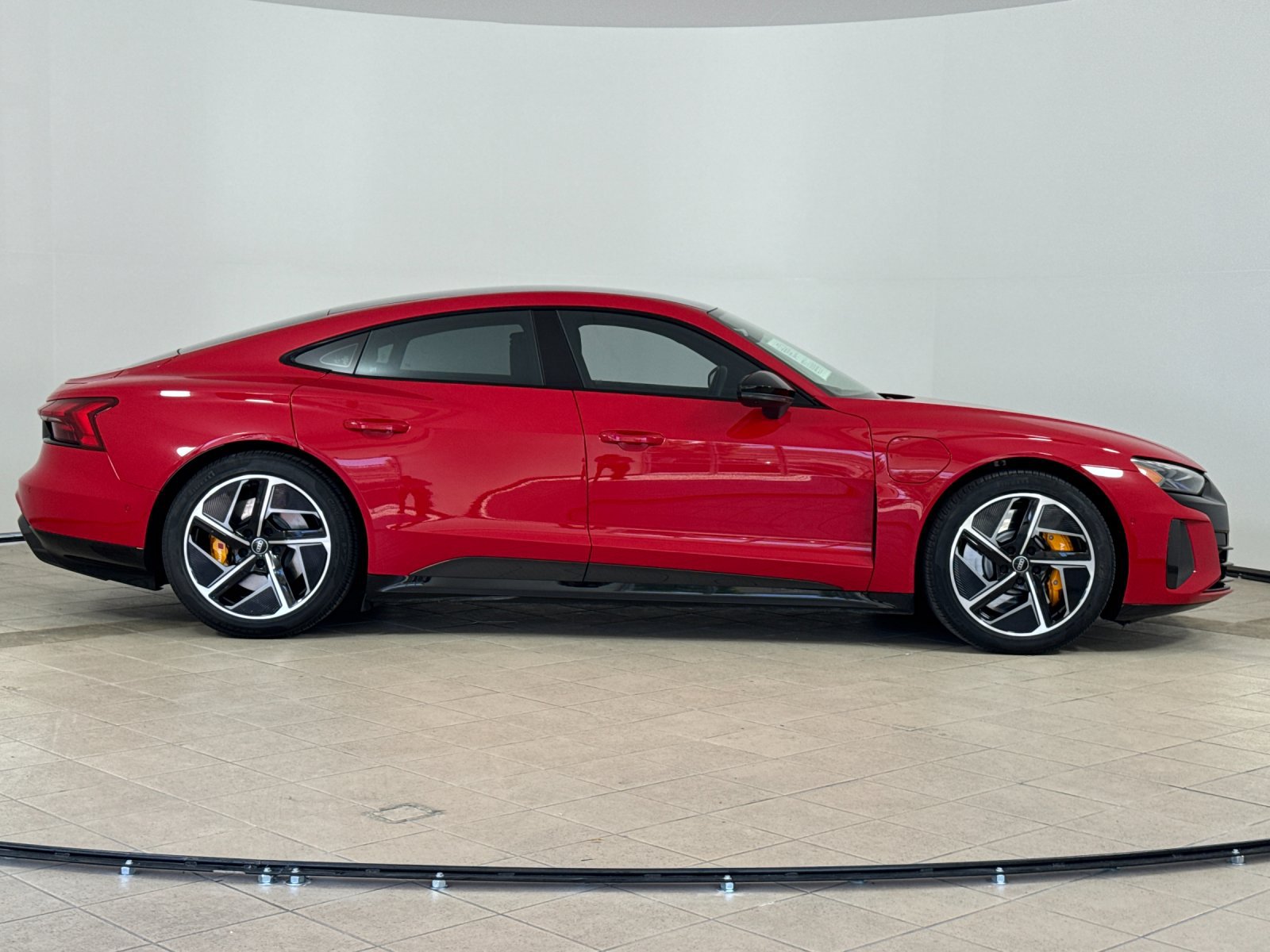 2023 Audi RS e-tron GT Base — foto completa 7 de 28