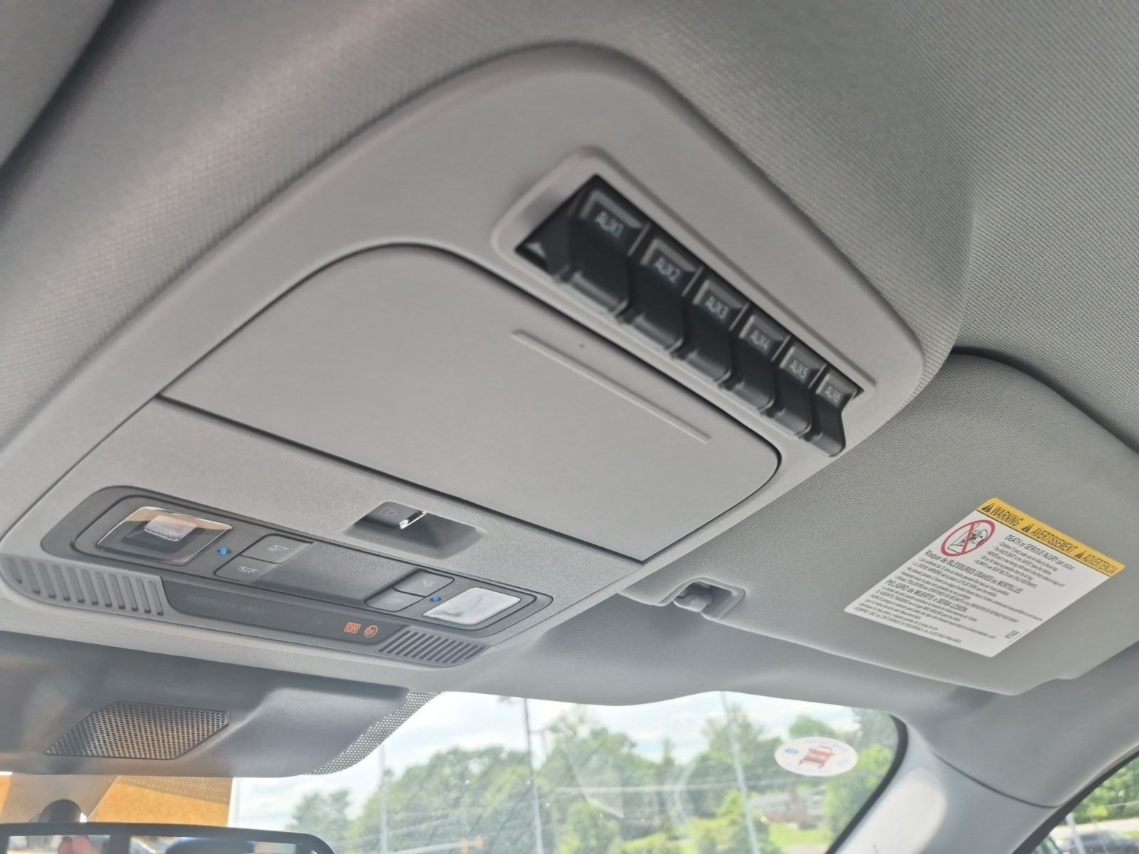 New 2026 Oxford White Ford XL SERVICE BODY image 15