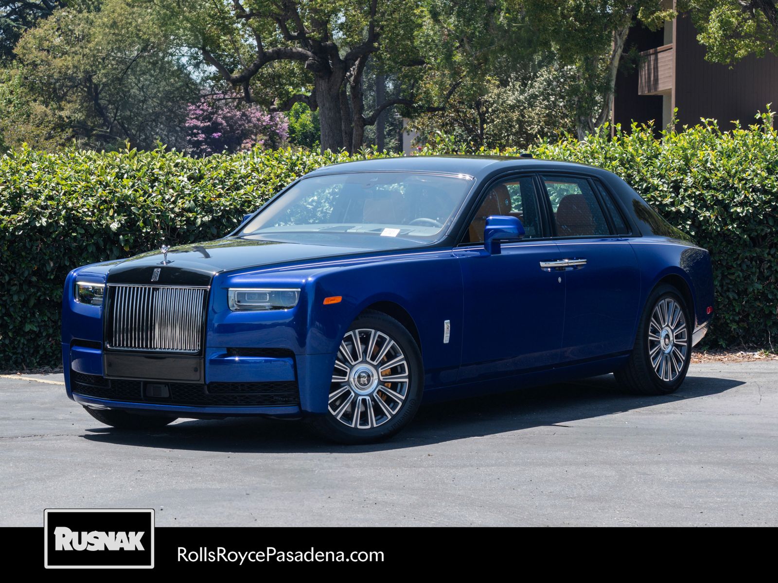 Blue 2027 Rolls-Royce Phantom Sedan Rear-Wheel Drive 8-Speed Automatic