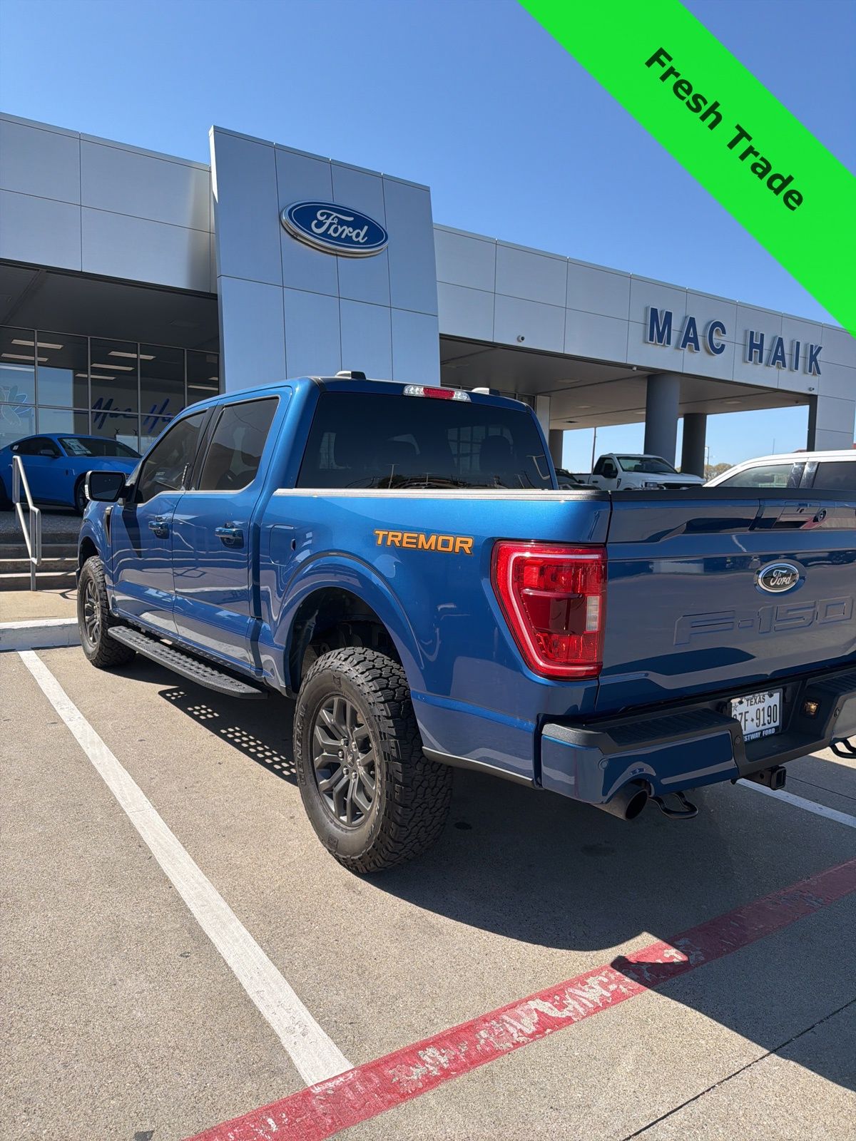 View vehicle photo 3