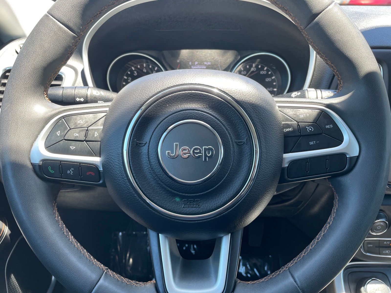 Used 2021 White Clearcoat Jeep Latitude image 14