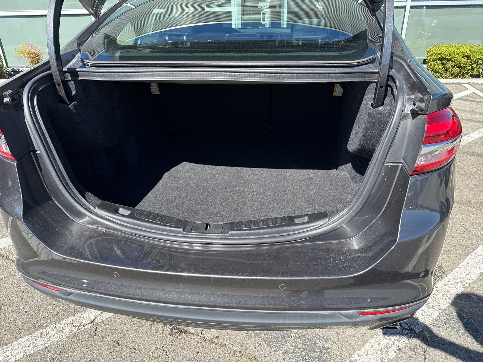 Used 2017 Gray Ford SE image 15