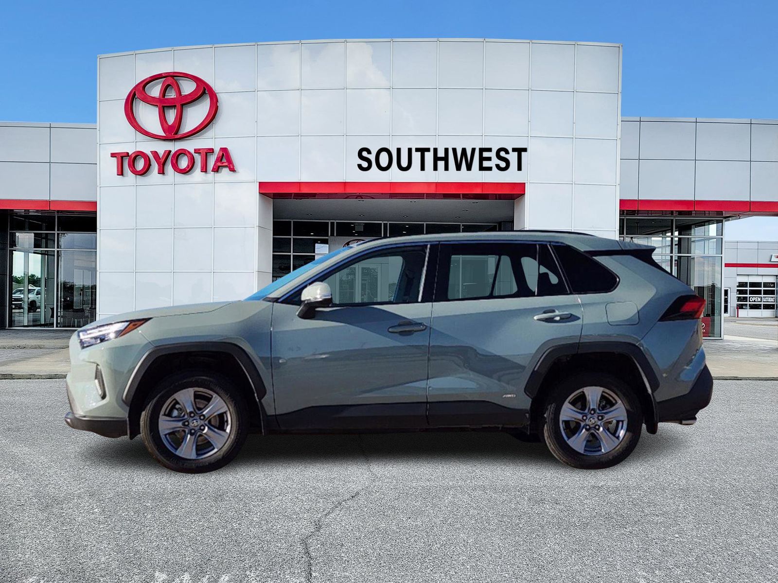 2022 Toyota RAV4 Hybrid XLE 3