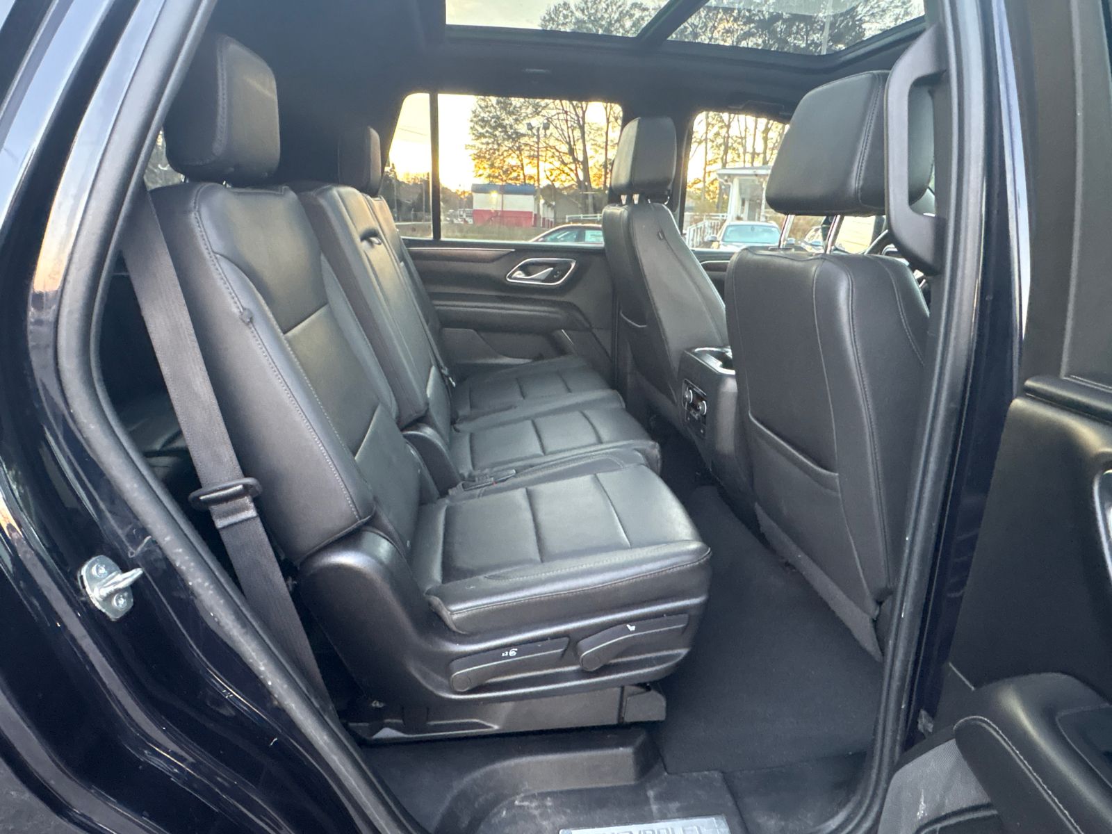 Used 2023 Black Chevrolet Z71 image 10