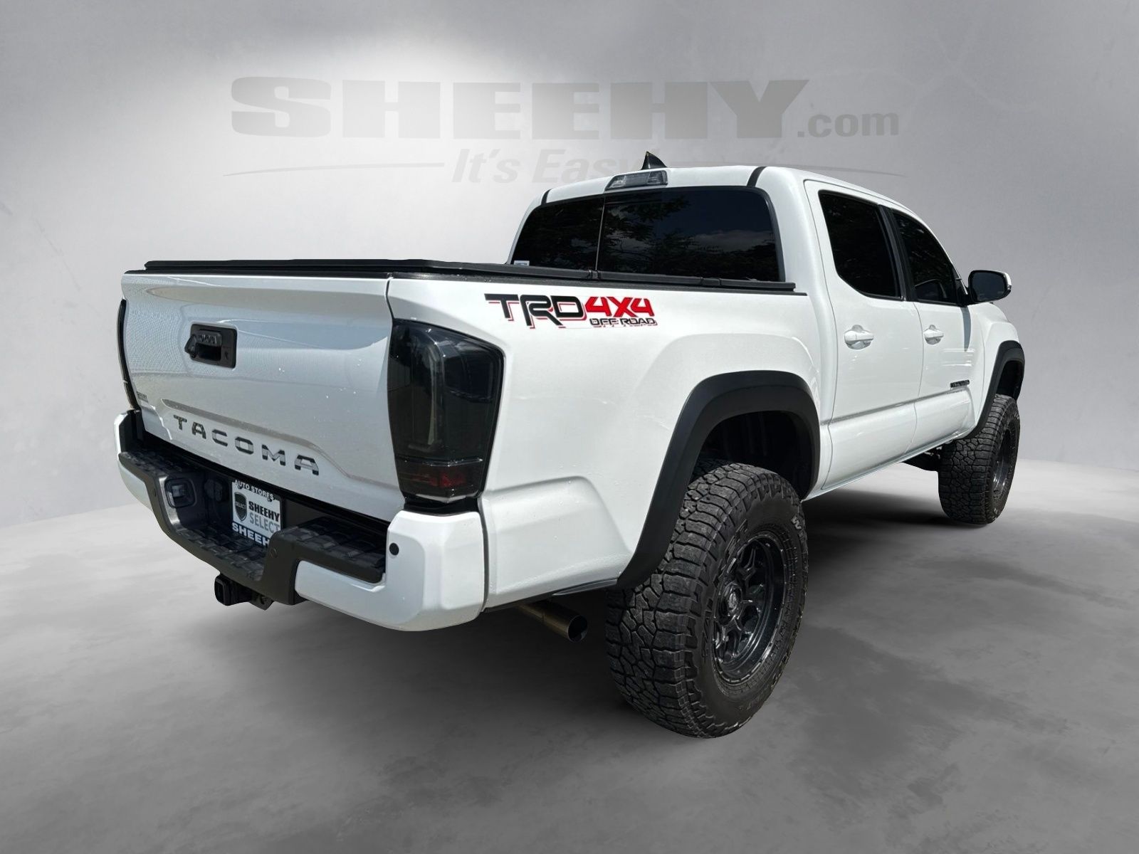 Used 2022 White Toyota TRD Off-Road image 8