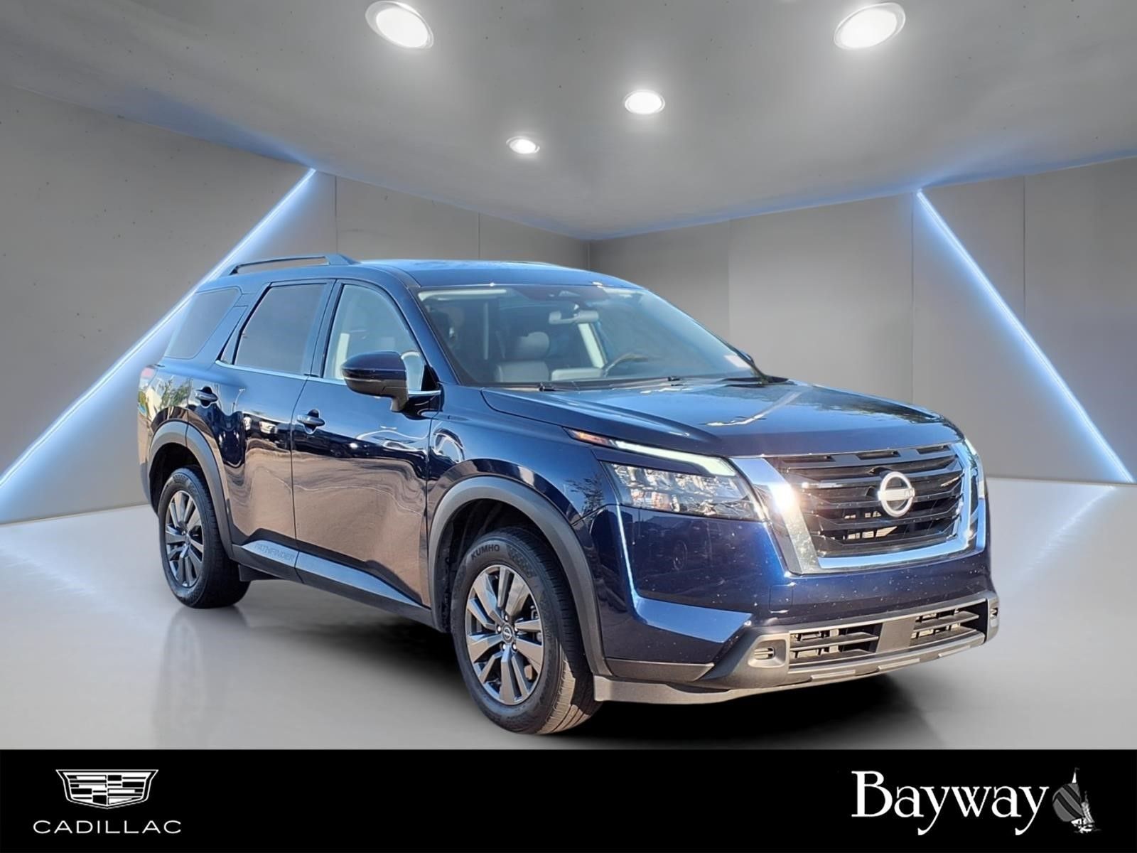 2025 Nissan Pathfinder SV - 4