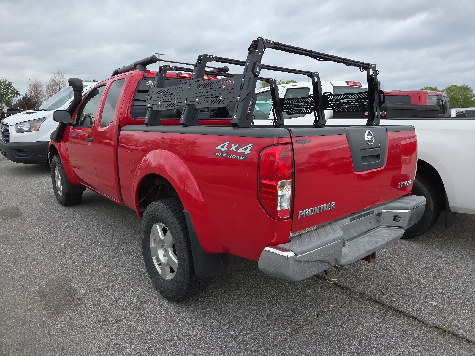 View vehicle photo 4