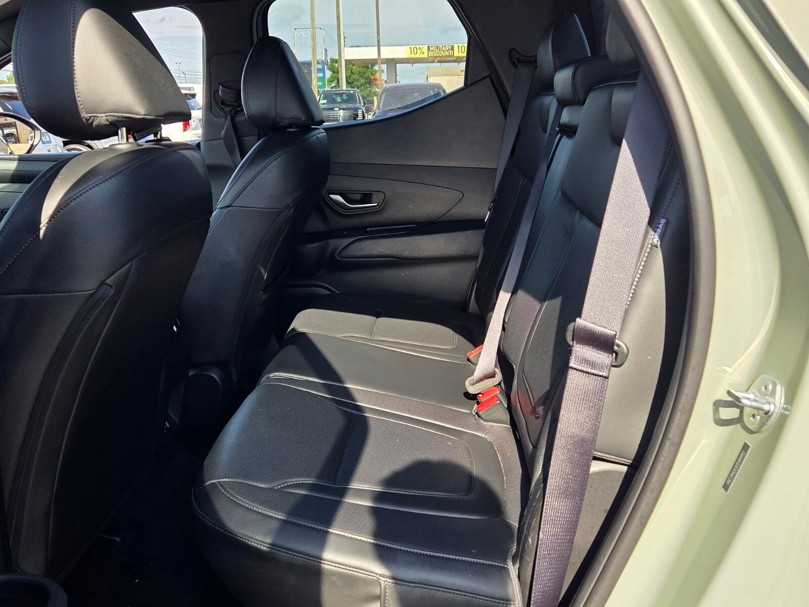 Used 2025 Green Hyundai SEL image 6