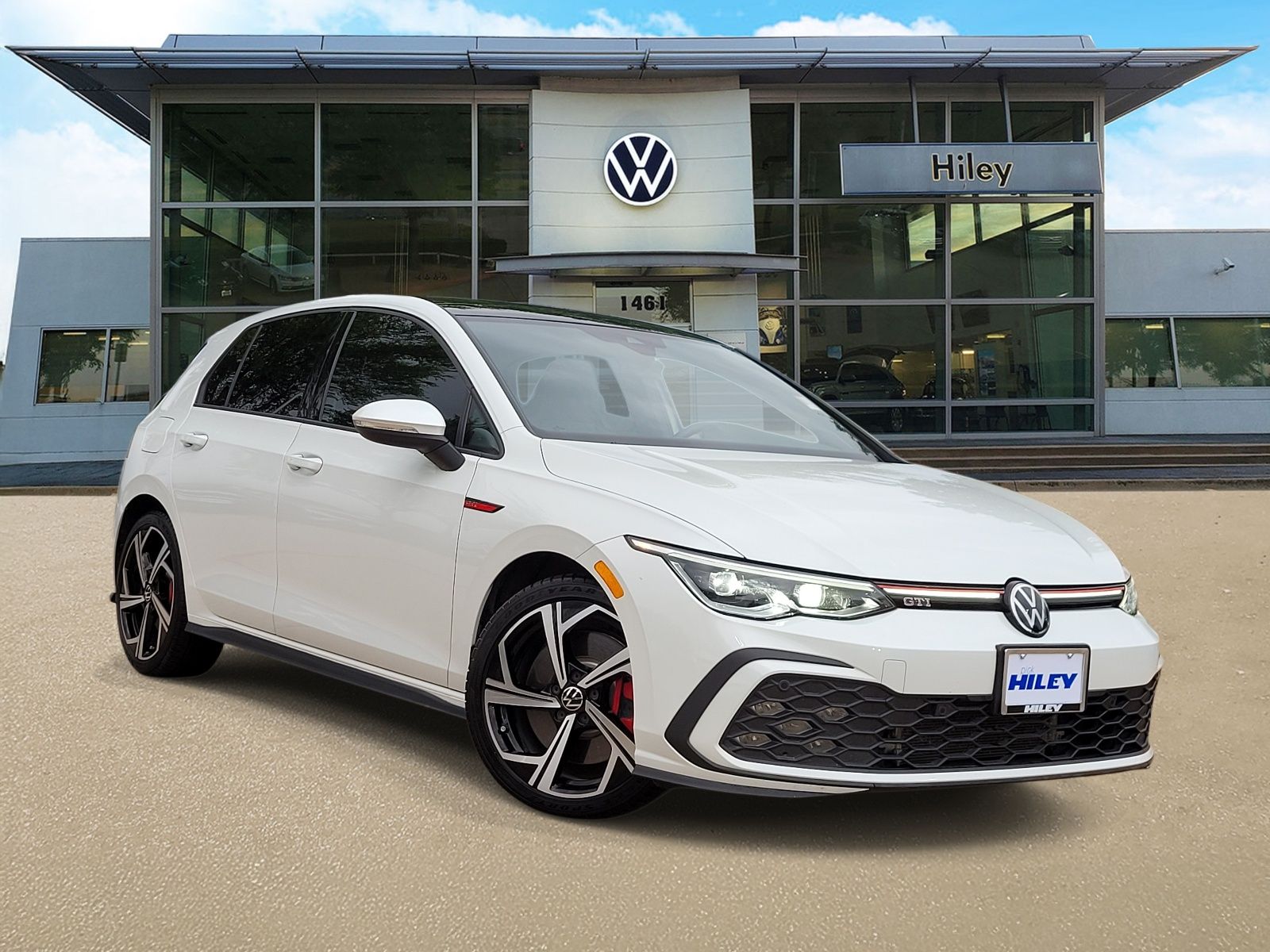 White 2024 Volkswagen Golf GTI SE FWD Hatchback Front-Wheel Drive 7-Speed Dual Clutch