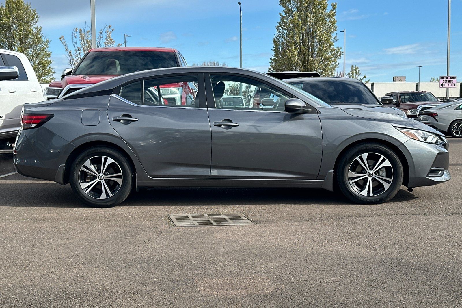 View vehicle photo 3