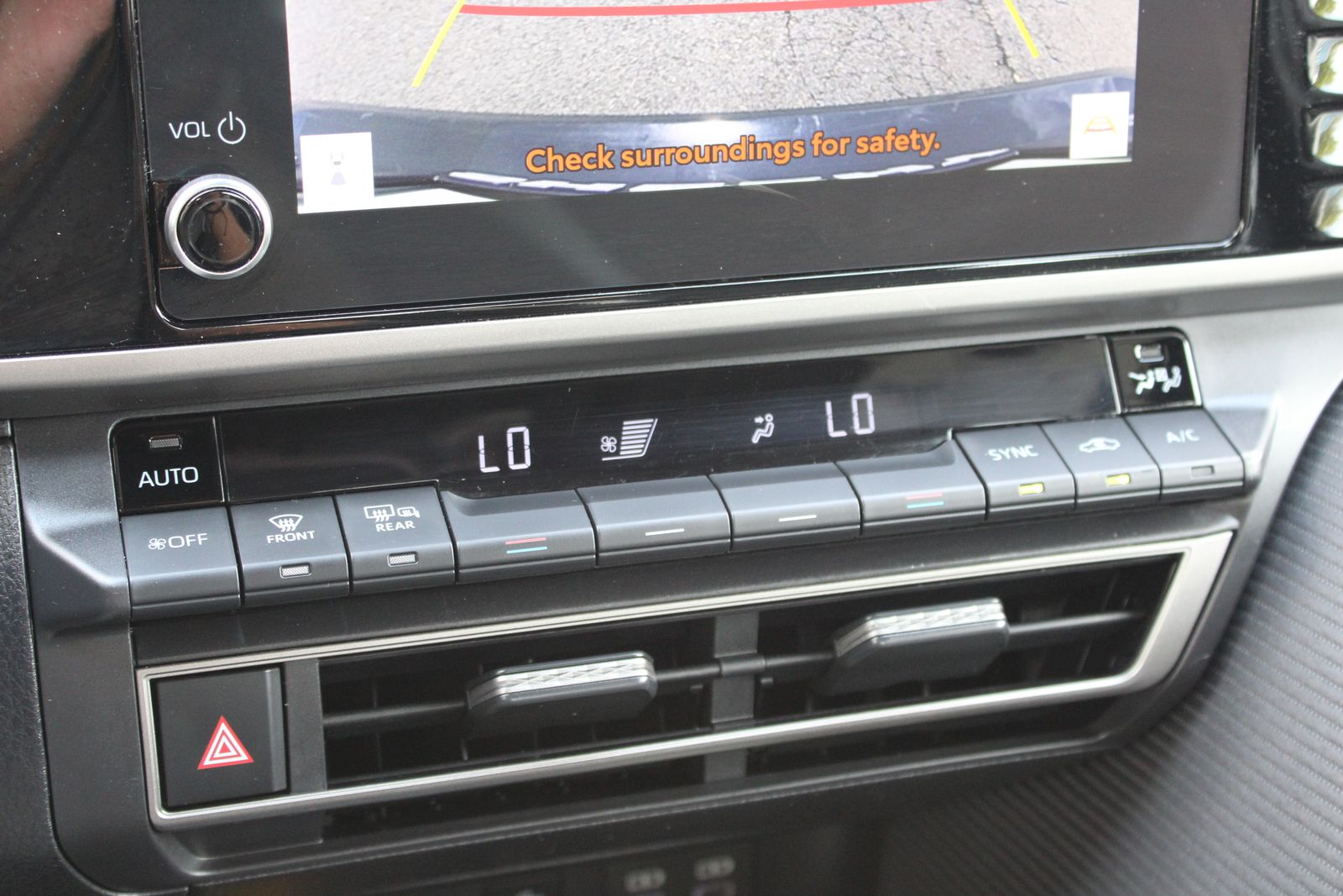 Used 2025  Toyota SE image 23
