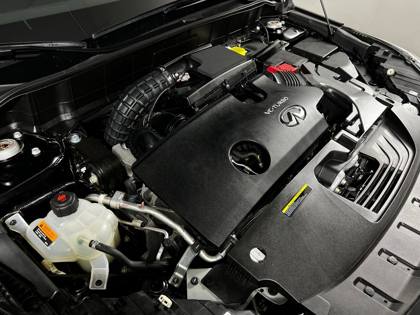 Thumbnail: 2024 INFINITI QX50 - 10