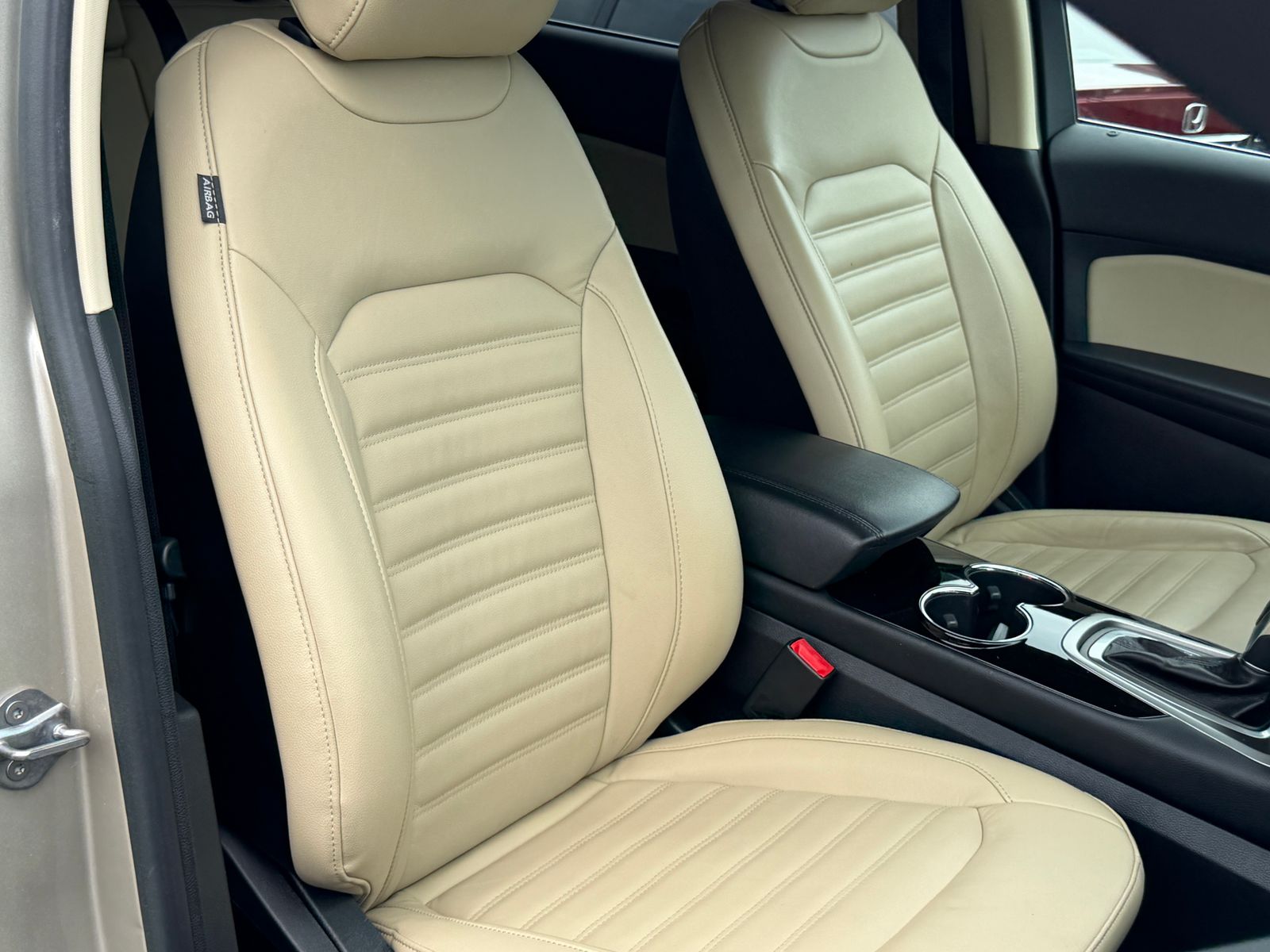 Certified Used 2018 White Gold Metallic Ford SEL image 7