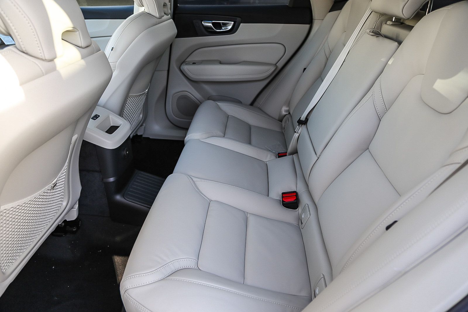 2026 Volvo XC60 Ultra - Photo 18