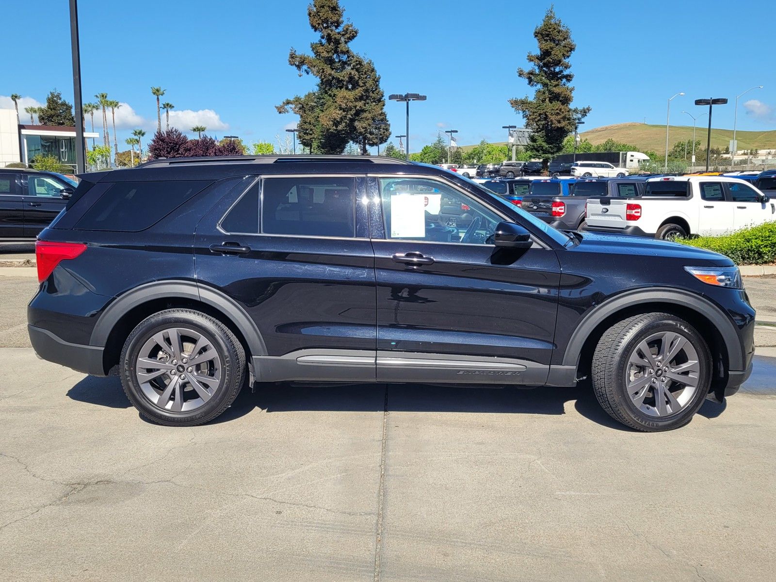 Used 2023 Black Ford XLT image 3
