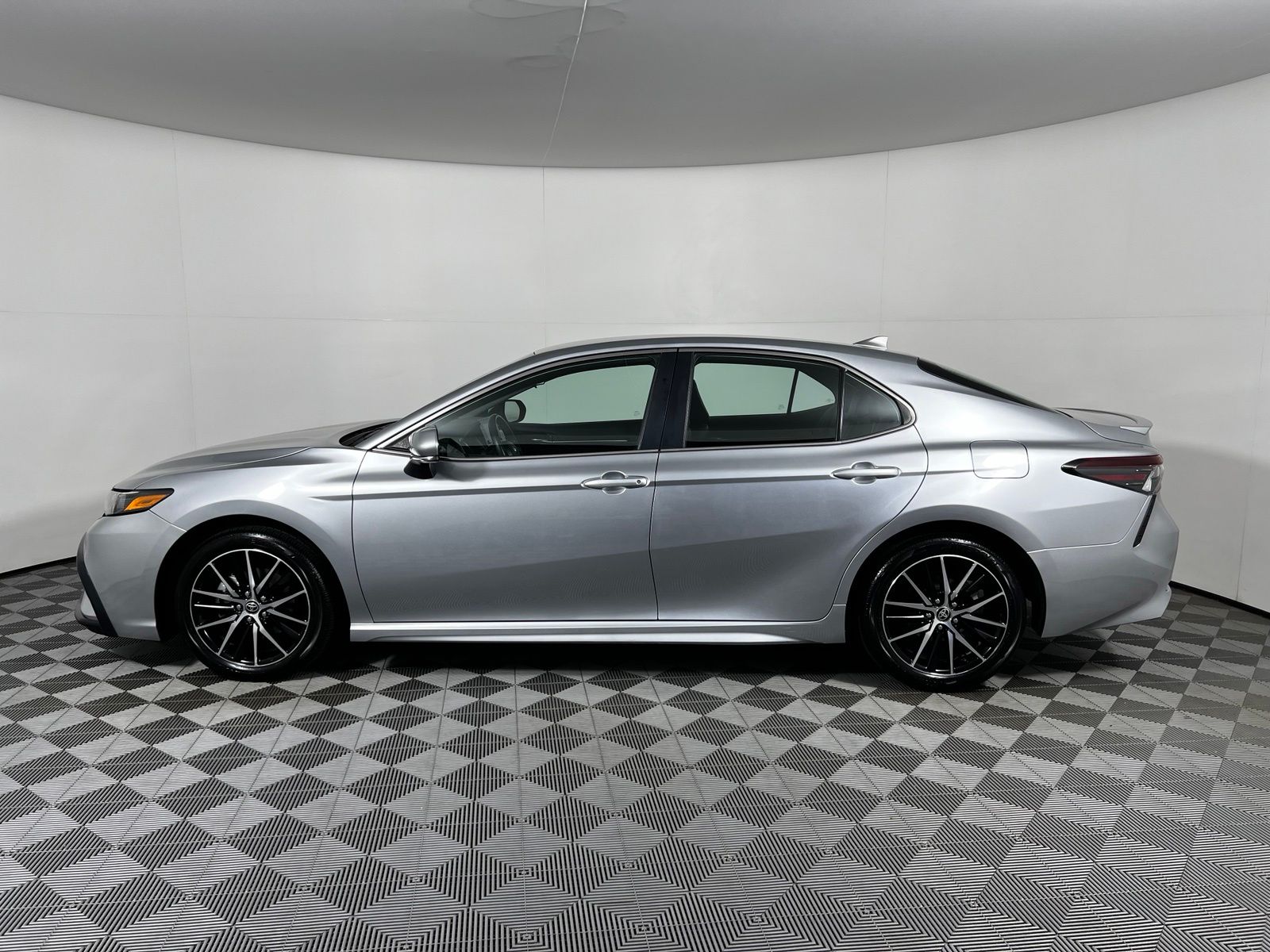 Thumbnail: 2024 Toyota Camry - 8