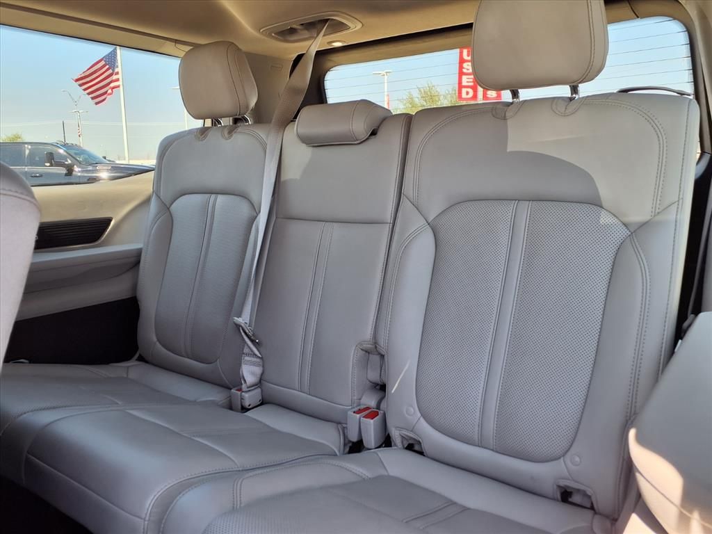 2024 Jeep Wagoneer Series II Silver at River Oaks CDJR