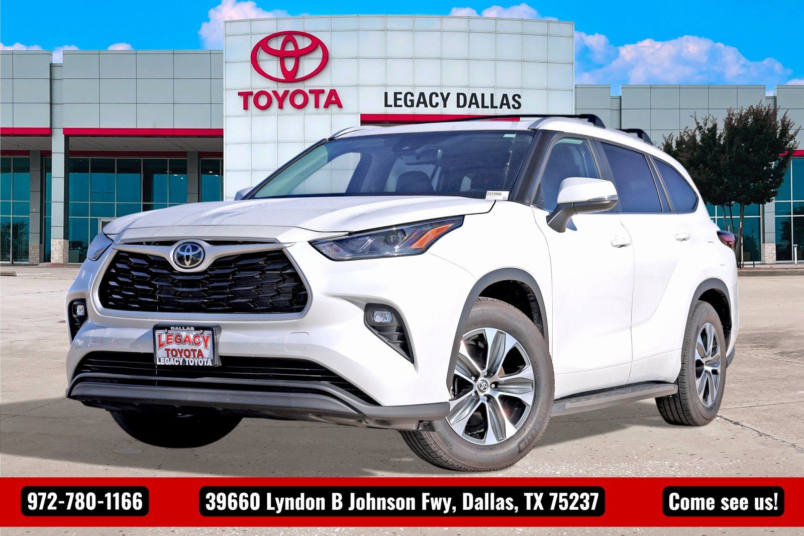 2025 Toyota Highlander XLE FWD