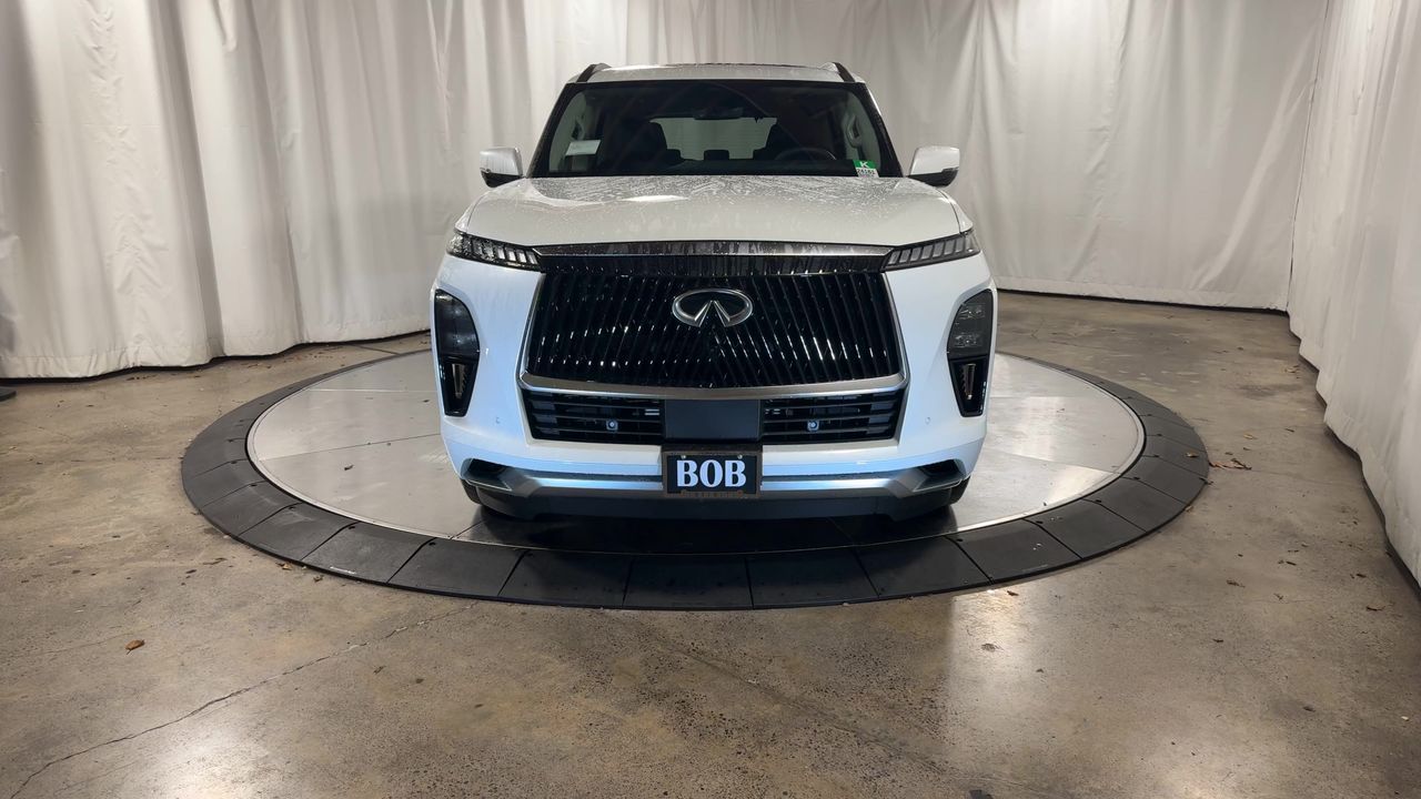 2025 Infiniti QX80 Luxe photo 4