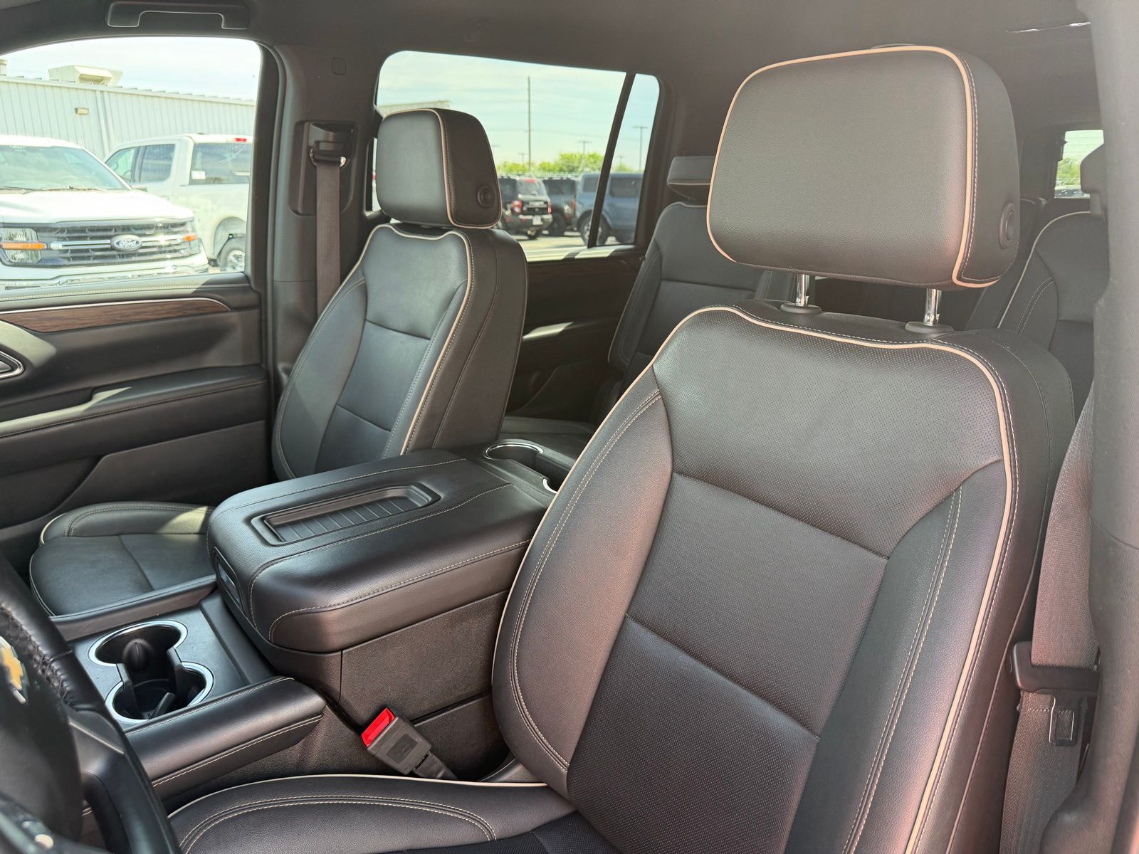 2023 Chevrolet Suburban image 14