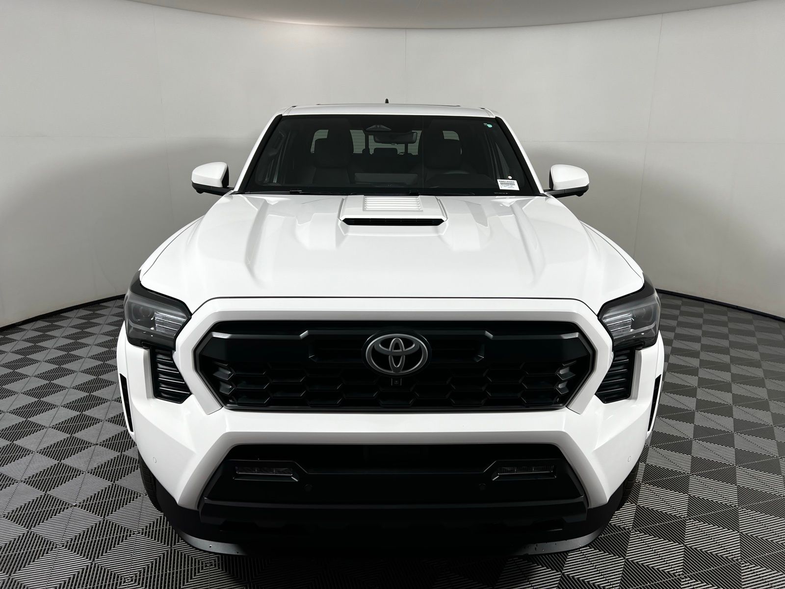 Thumbnail: 2025 Toyota Tacoma - 2