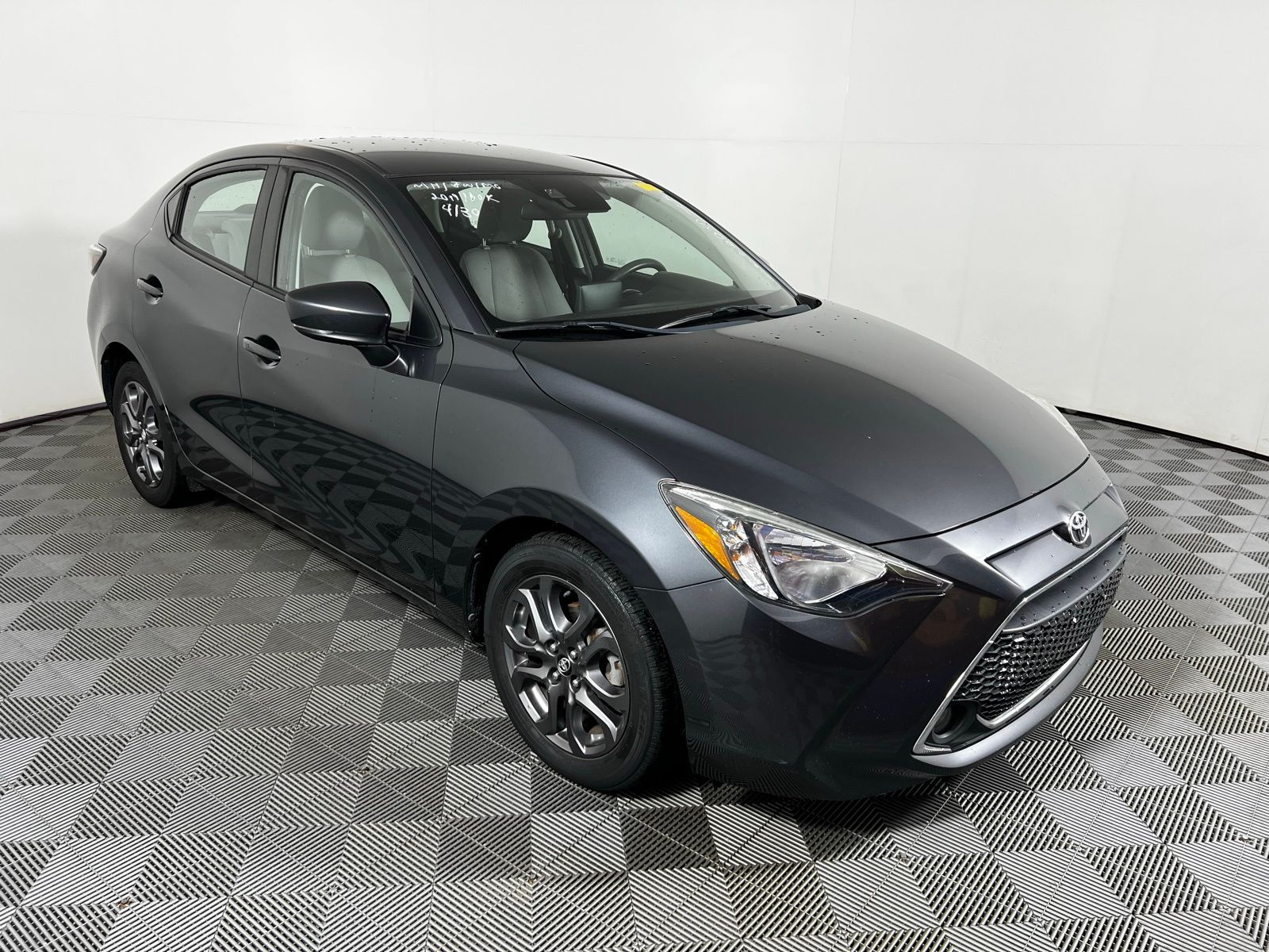 2019 Toyota Yaris LE 3