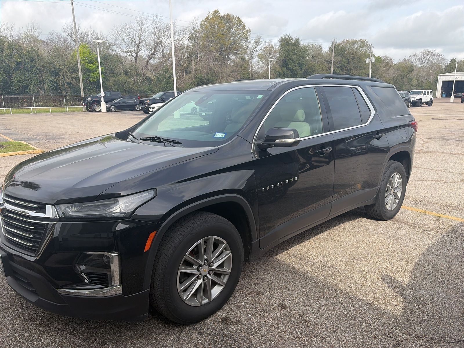 2023 Chevrolet Traverse LT Cloth FWD