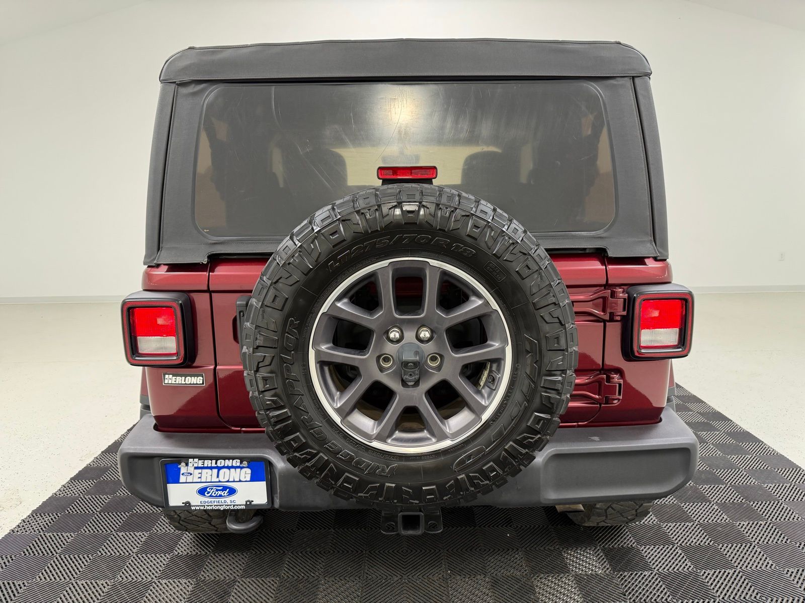 View vehicle photo 5