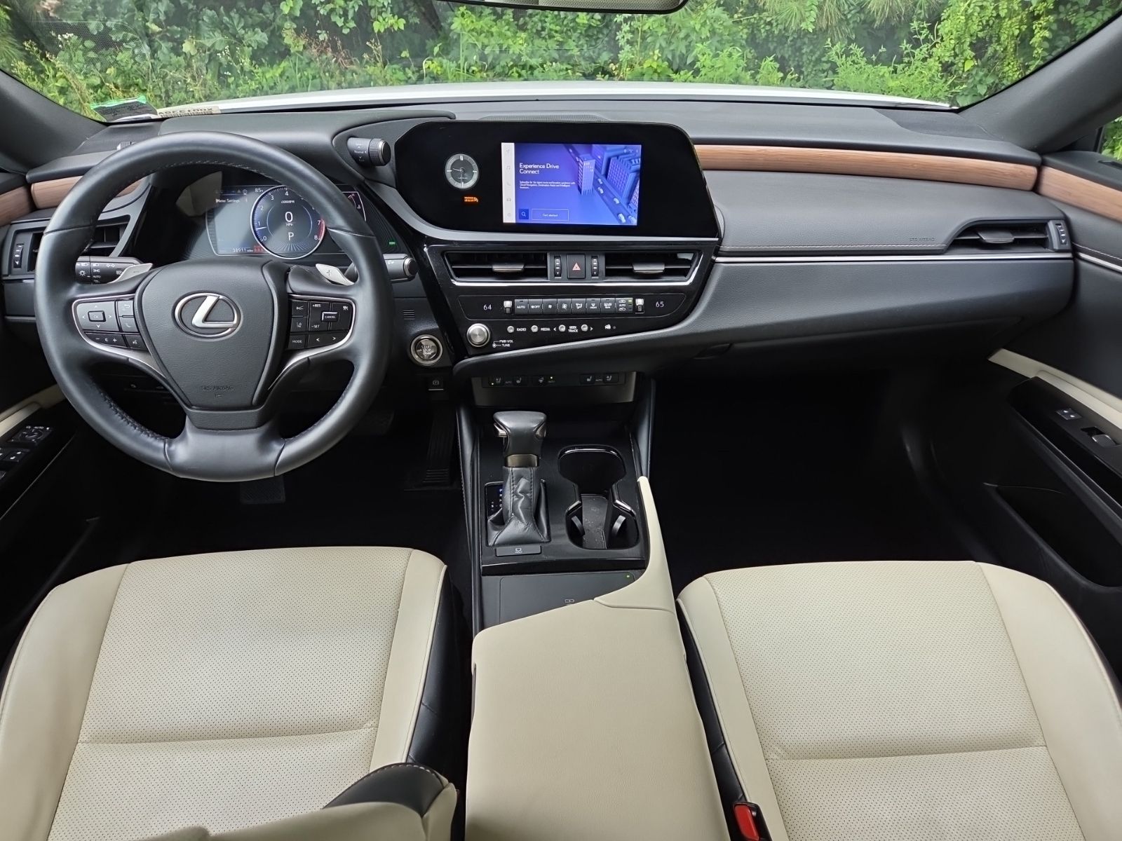 Used 2024 White Lexus 350 image 2