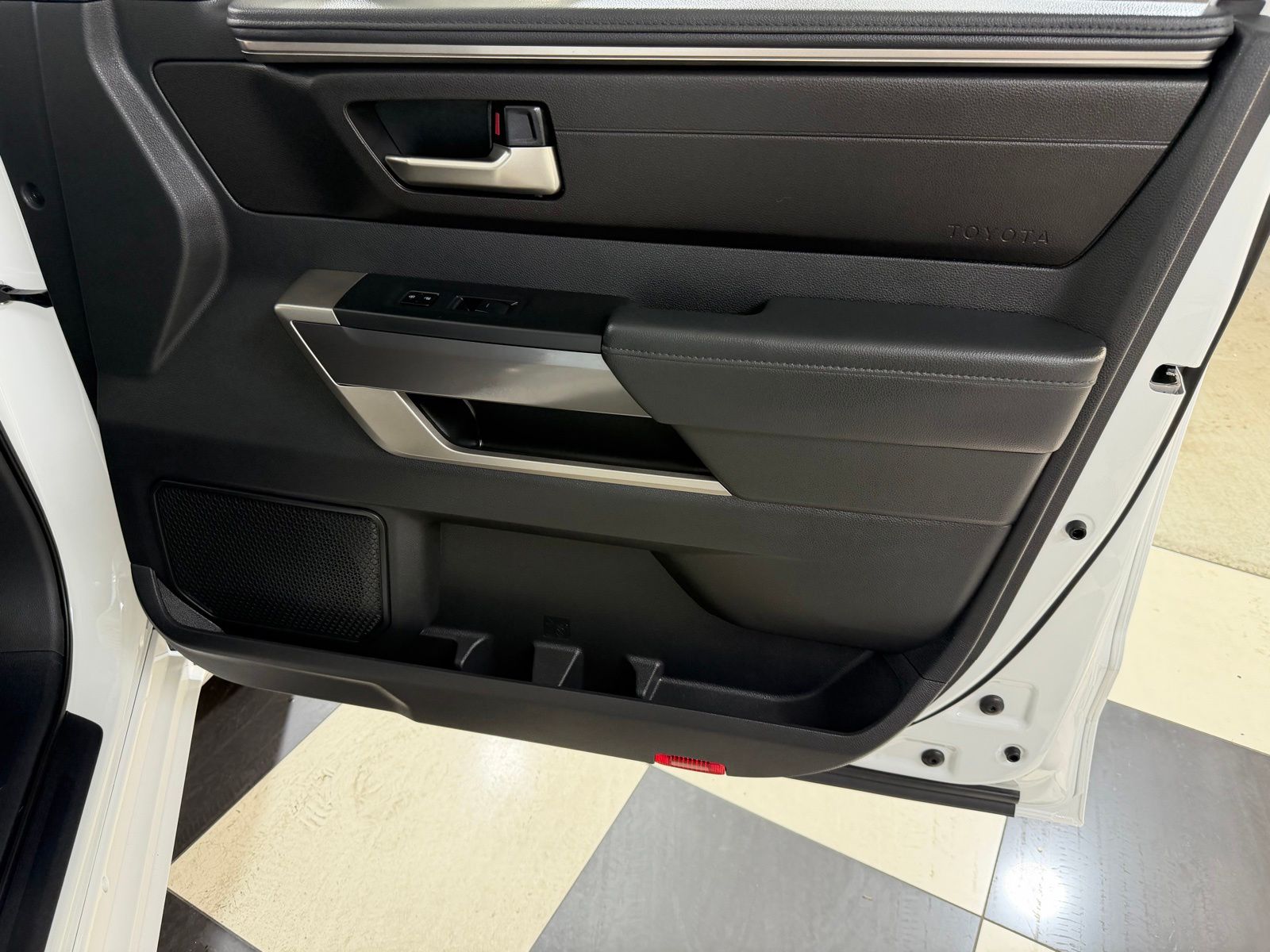 Used 2025 White Toyota SR5 image 24