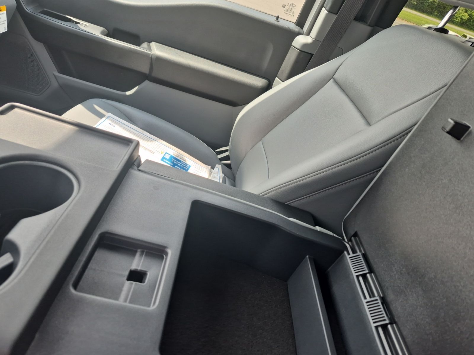 New 2026 Oxford White Ford XL SERVICE BODY image 18