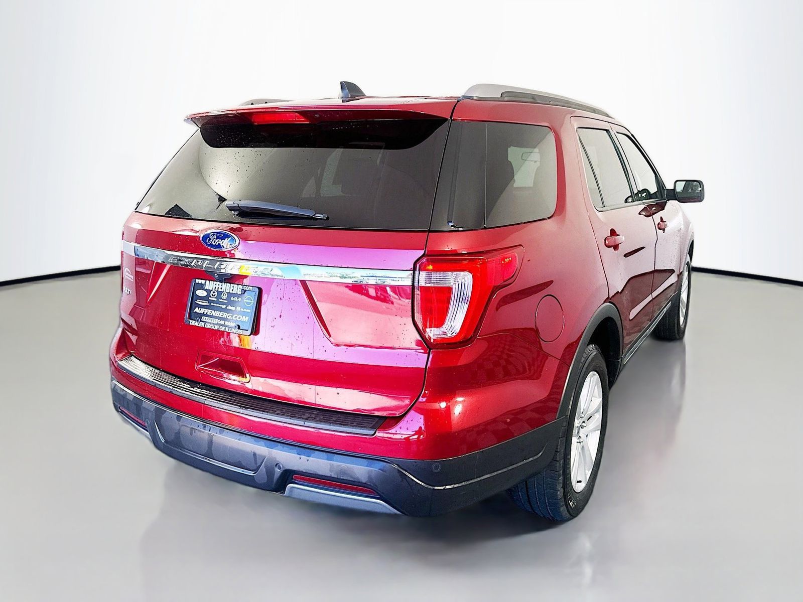 View vehicle photo 7