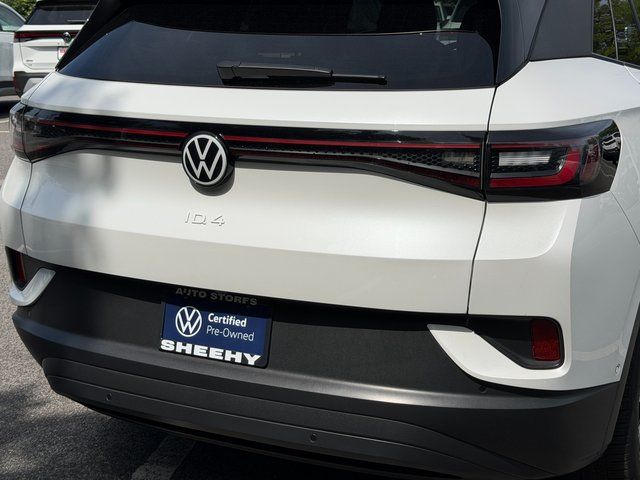 Used 2024 White Volkswagen S image 33
