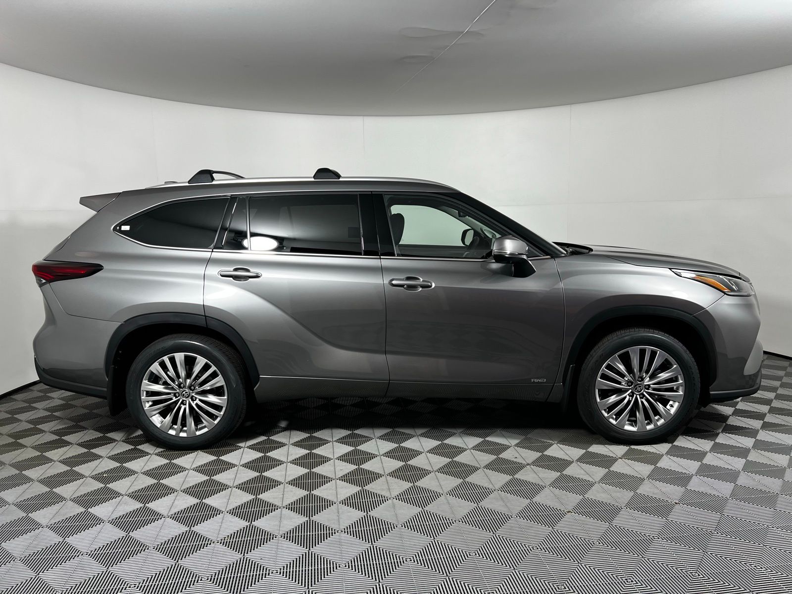 Thumbnail: 2026 Toyota Highlander - 4