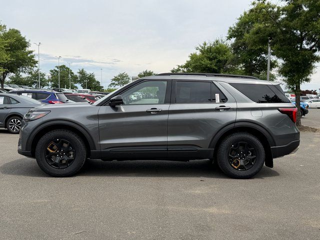 New 2026 Carbonized Gray Metallic Ford Tremor image 4