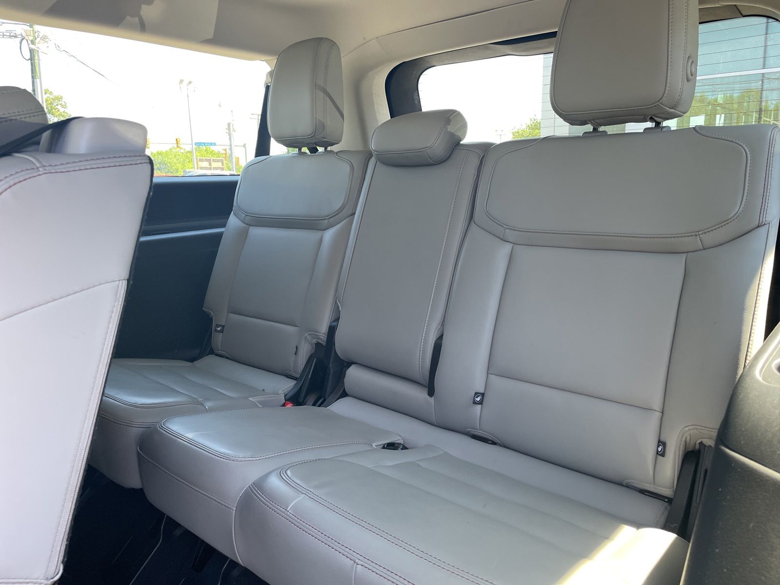 Certified Used 2025 Oxford White Ford Active image 13