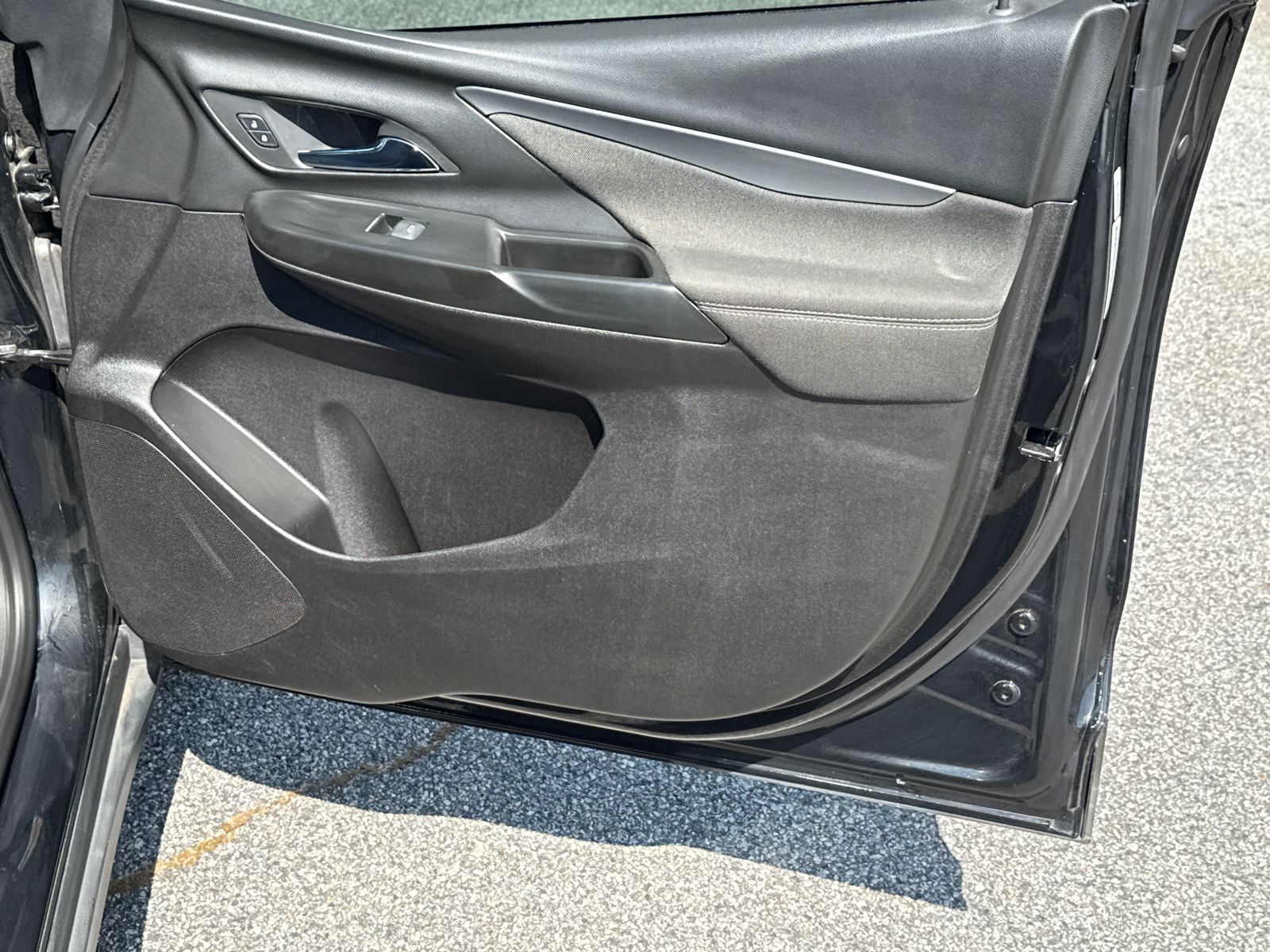 Used 2023 Black Chevrolet 1LT image 14