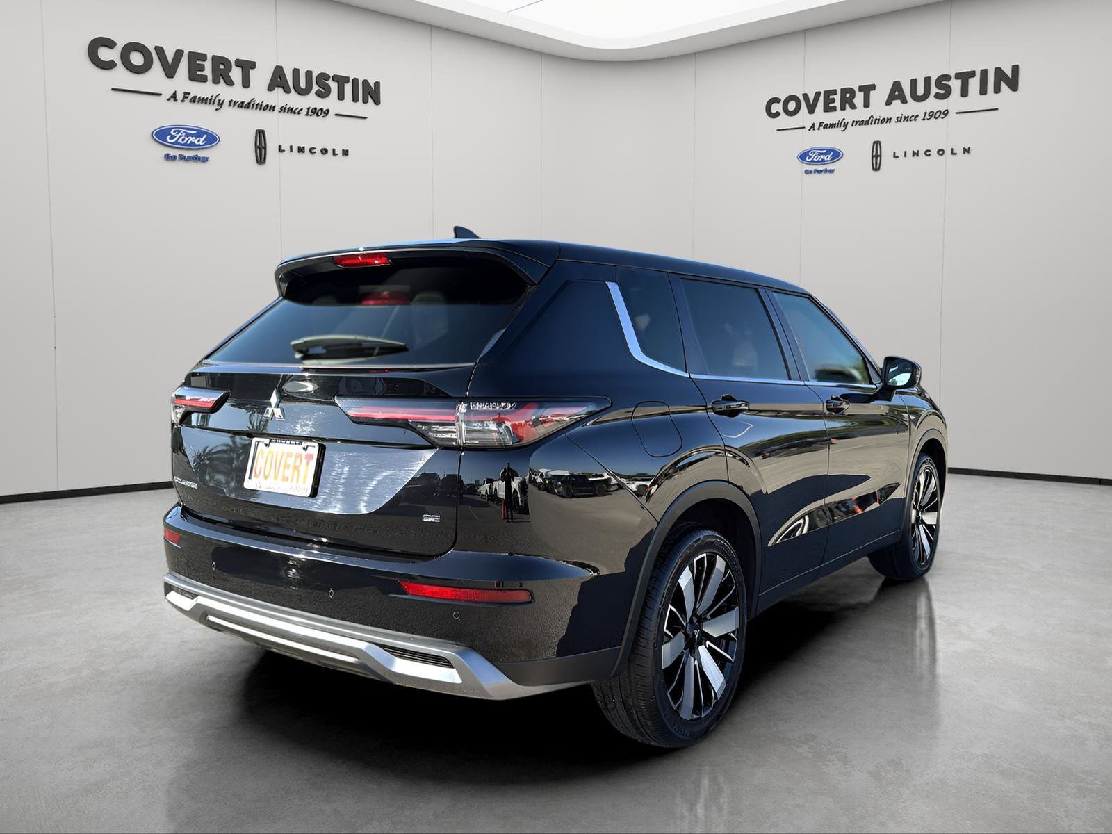 Used Car 2025 Mitsubishi Outlander  Se For Sale Under $30,000 In Austin, Texas