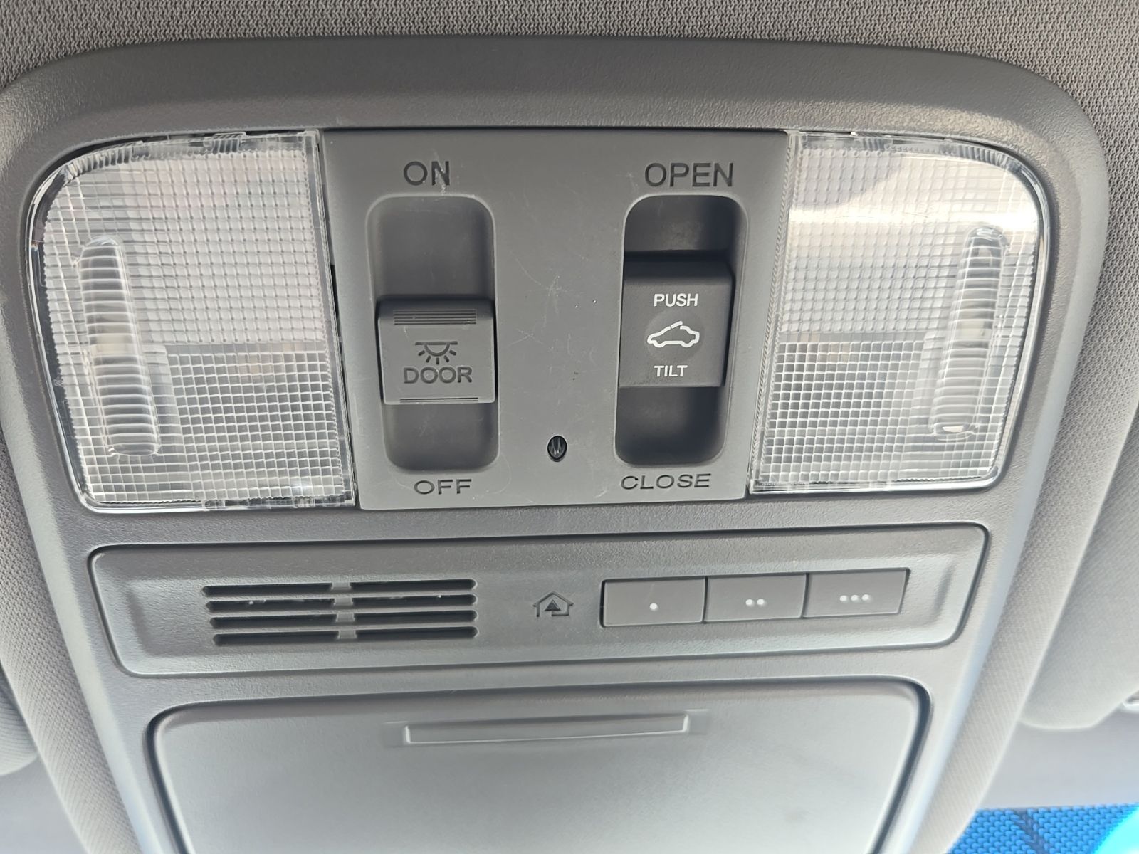 Used 2013  Honda EX-L image 34