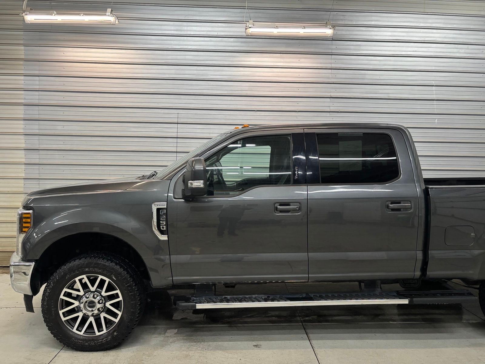 2018 Ford F-250 Super Duty Lariat - Image 3