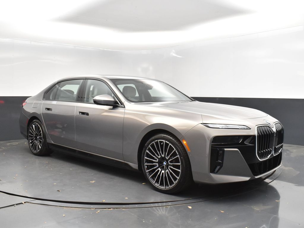 Oxide Gray Metallic 2025 BMW i7 eDrive50 RWD Sedan Rear-Wheel Drive Automatic