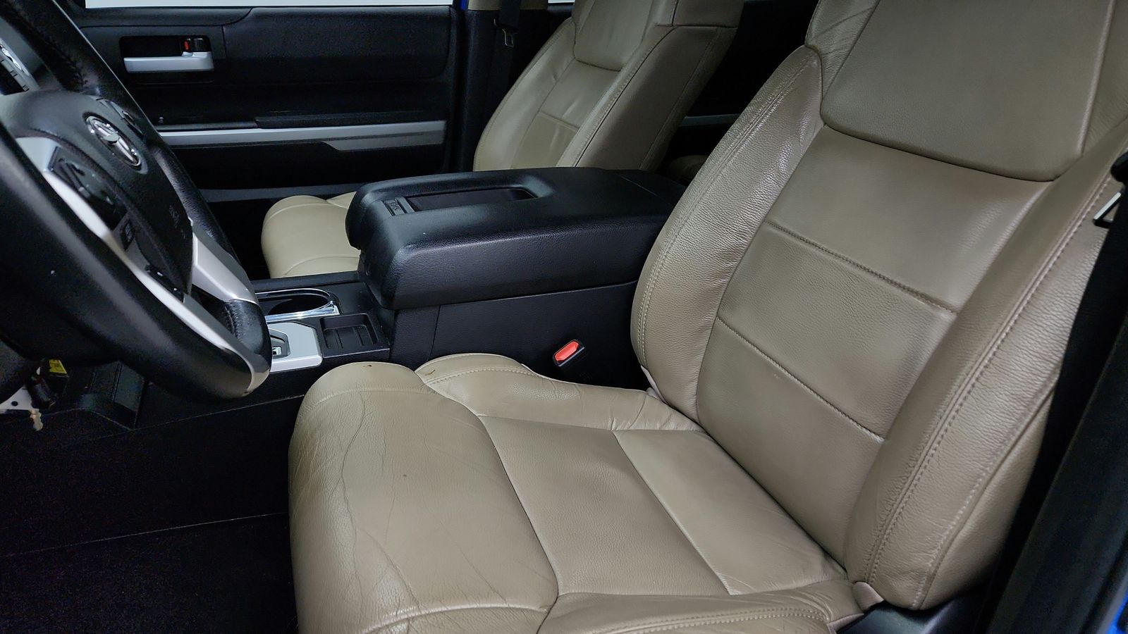 Used 2021 Blue Toyota SR5 image 24